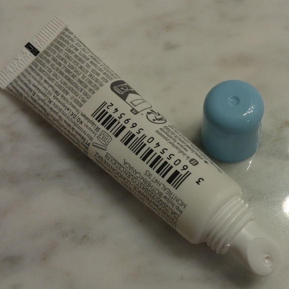 Biotherm Hydrating Lip Balm - Picture 2 of 2